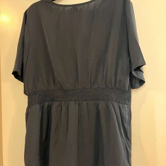 Shein Curve Women’s Black Short Sleeve V-Neck 3XL - Picture 2 of 6